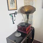 Mani Spot Nezoulas Appartamento Álika