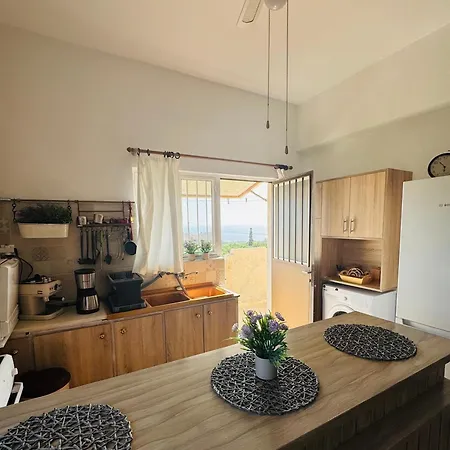 Mani Spot Nezoulas * Άλικα