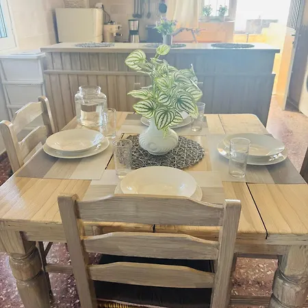 Mani Spot Nezoulas Διαμέρισμα Άλικα